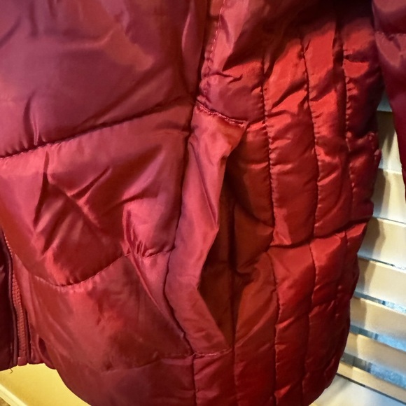 U.S. Polo Assn Red Hooded Puffer Jacket — Size M - Picture 9 of 16
